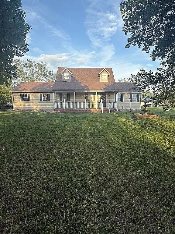 222 Jennings Ln — exterior photo