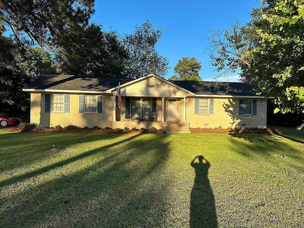 384 Tanglewood Dr — exterior photo