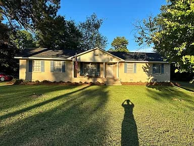 384 Tanglewood Dr — exterior photo