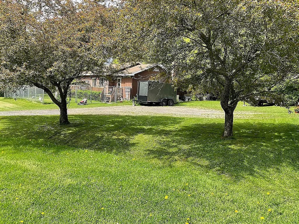 131 Reese Hollow Rd — exterior photo