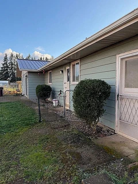 3664 71st Ave SE — exterior photo