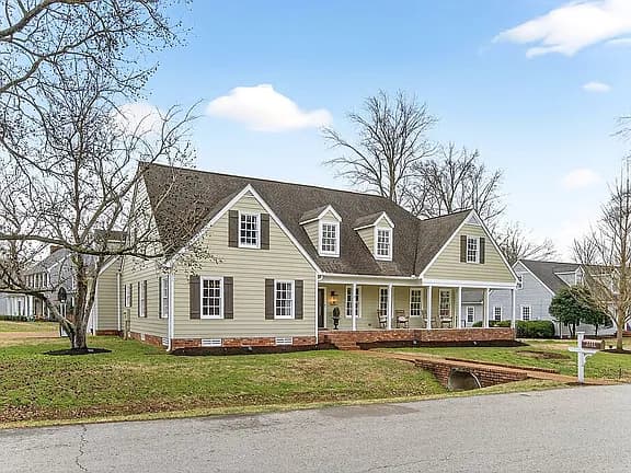 1111 Greenleaf Way — exterior photo