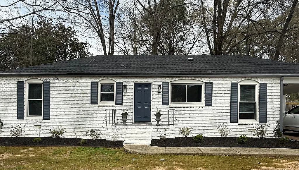 27 Ayers Dr — exterior photo