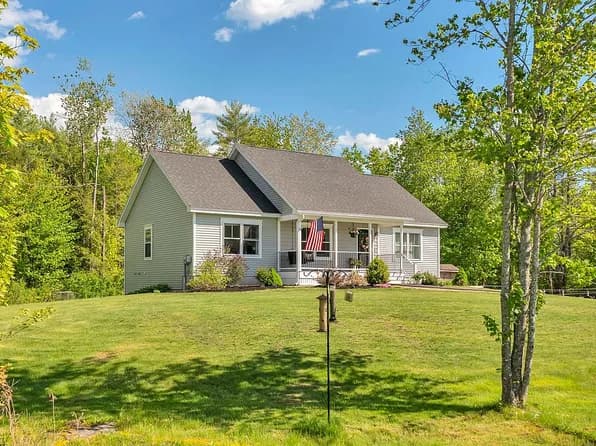 12 Bickford Rd — exterior photo