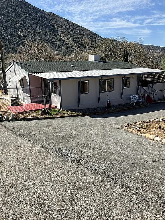 2724 Bodfish Canyon Rd — exterior photo