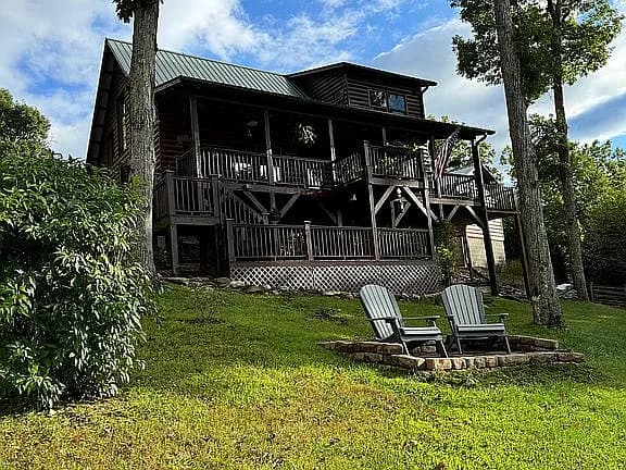 1055 Carolina Fox Cir — exterior photo