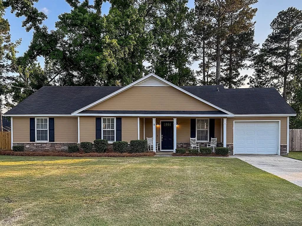 652 Kemper Dr — exterior photo