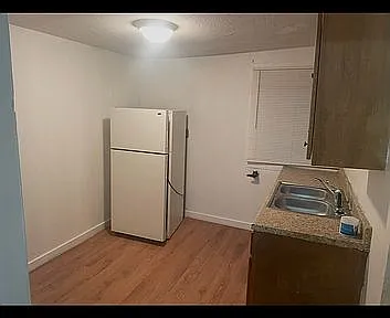 201 Melrose Ave — exterior photo