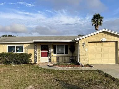 1132 Normandy Blvd — exterior photo