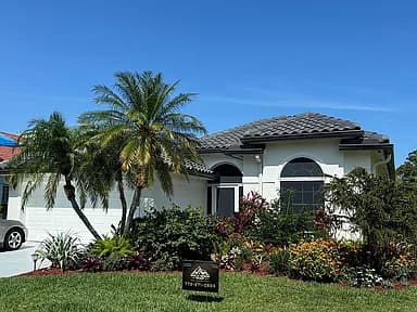 4848 SE Mariner Village Ln — exterior photo