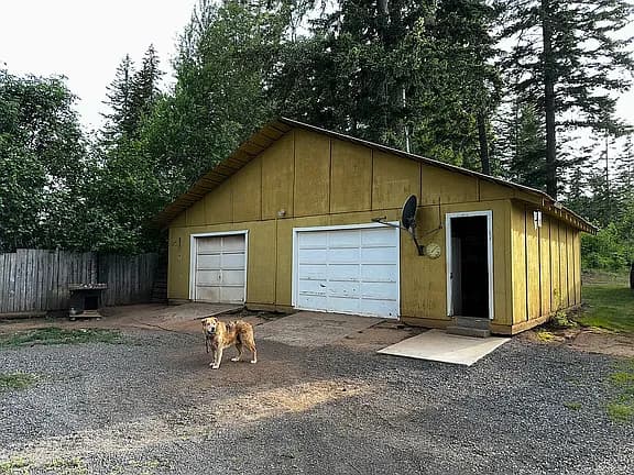 211 Acme Rd — exterior photo