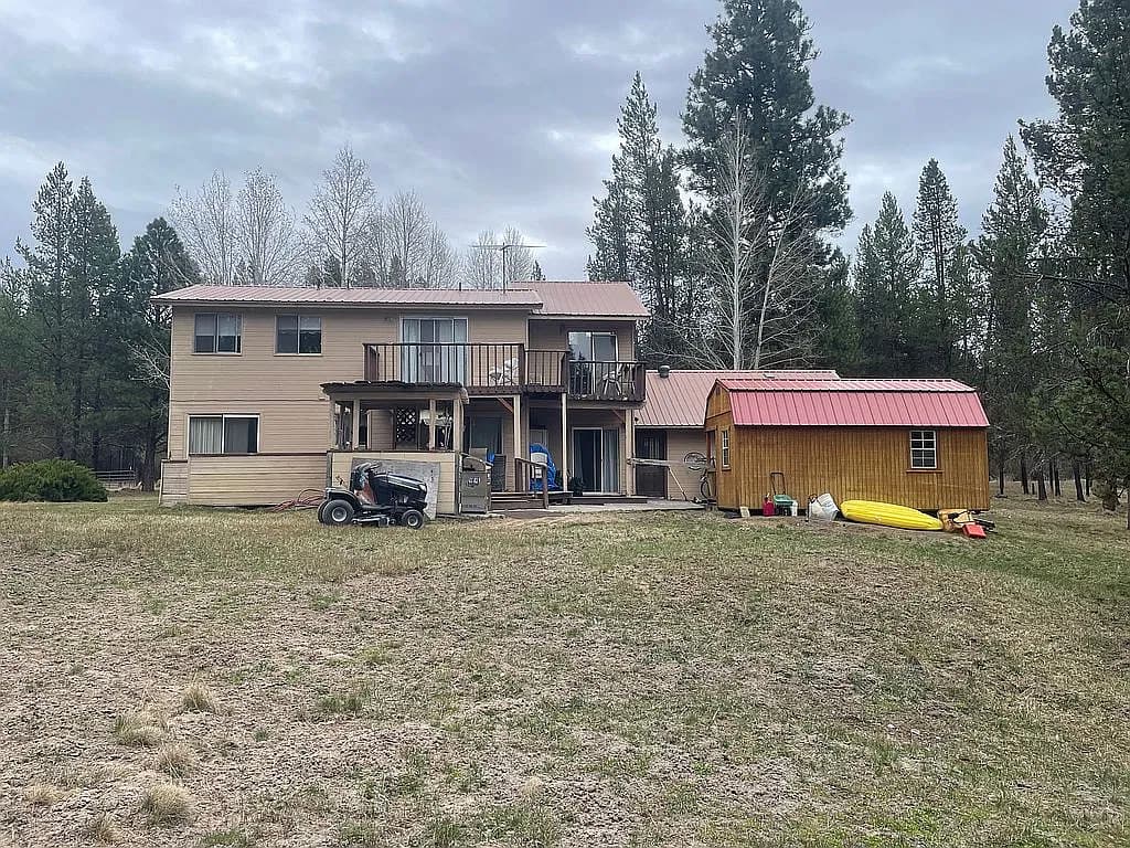 54715 Silver Fox Dr — exterior photo