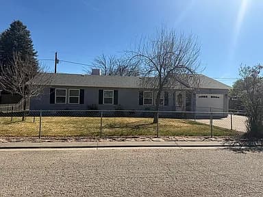 996 Apple Ln — exterior photo