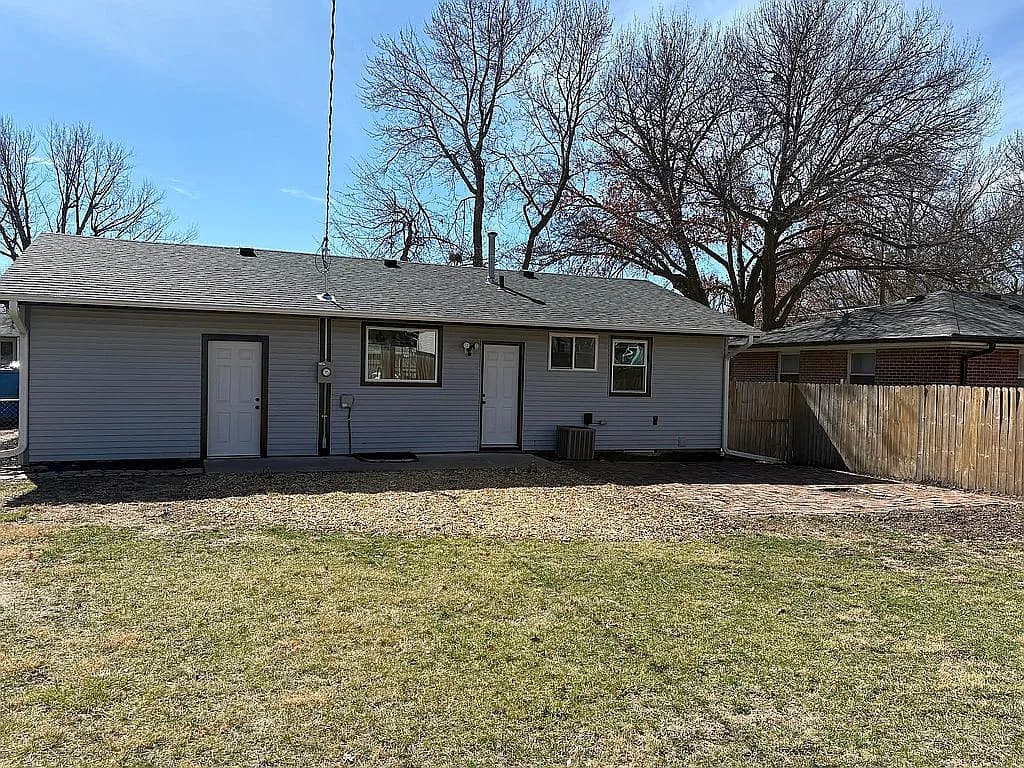1736 Sunny Hill Rd — exterior photo