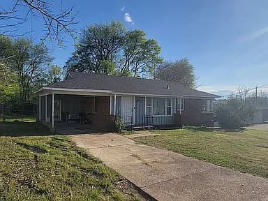 603 Willett St — exterior photo