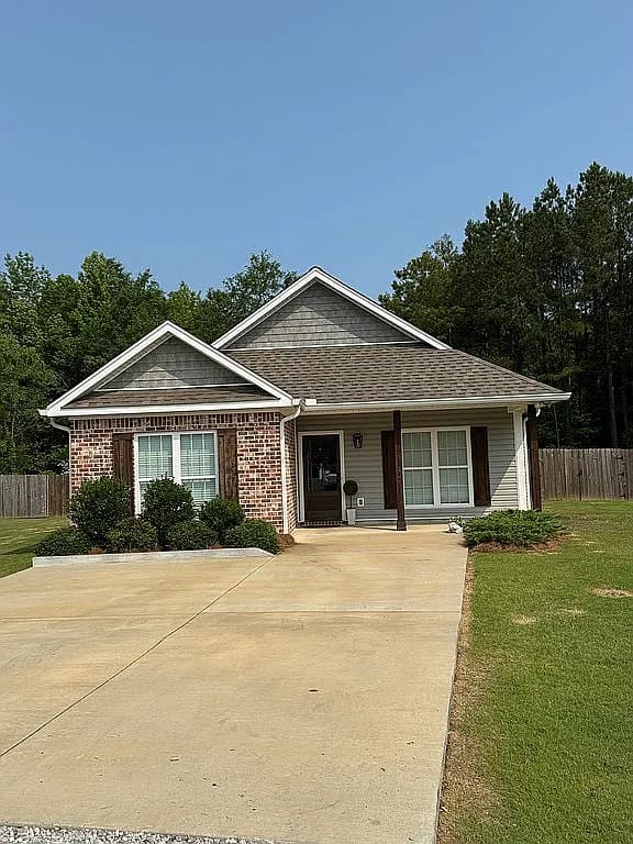 221 Stone Ridge Rd — exterior photo