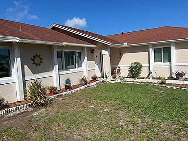 1132 SE Clifton Ln — exterior photo