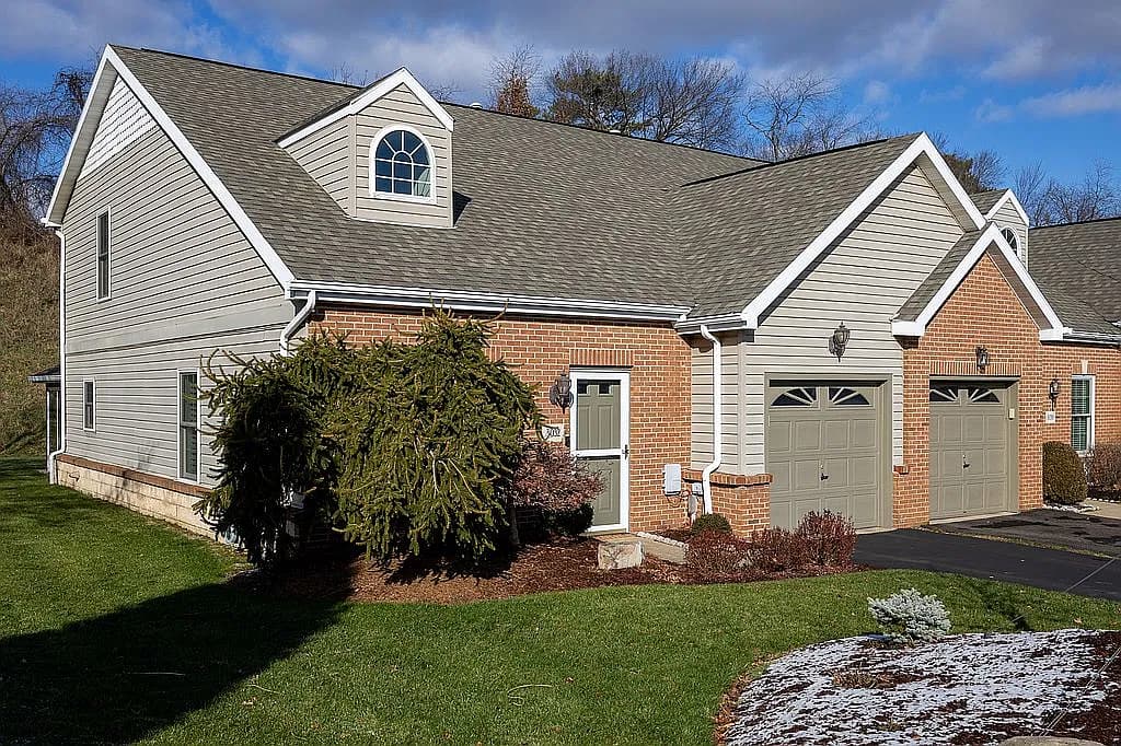 3032 Duncan Ln — exterior photo