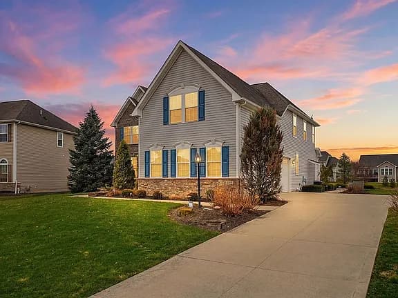 8060 Megan Meadow Dr — exterior photo
