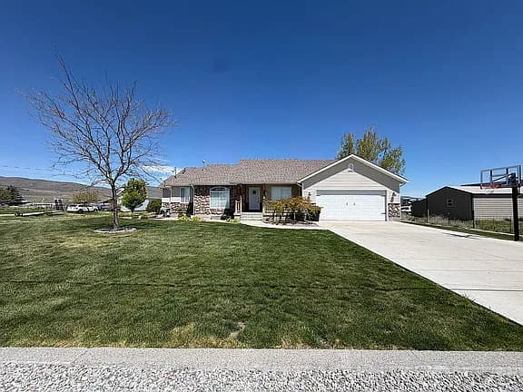 5660 W 13600 N — exterior photo
