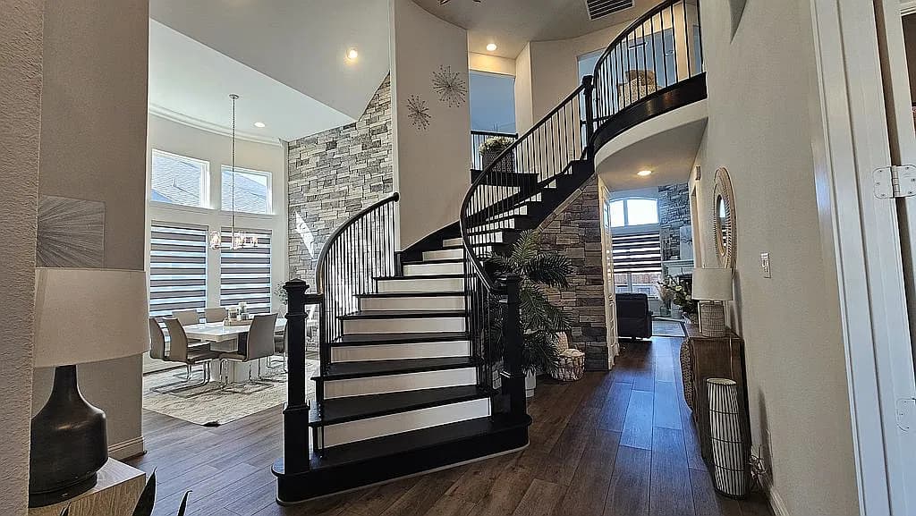 311 Chandan Way — exterior photo