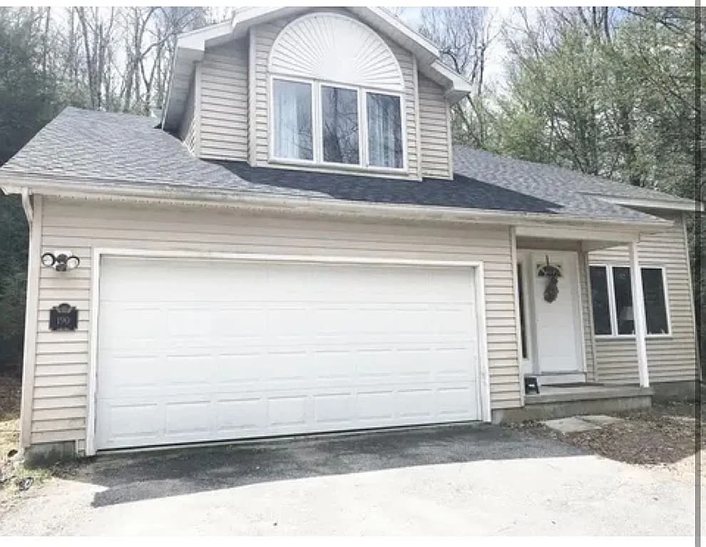 190 Stafford Rd — exterior photo