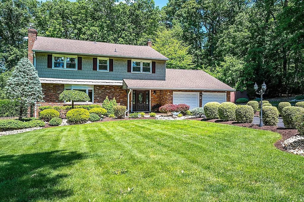 9 King Arthurs Ct — exterior photo