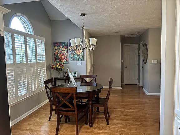 1833 Stetson Ln — exterior photo