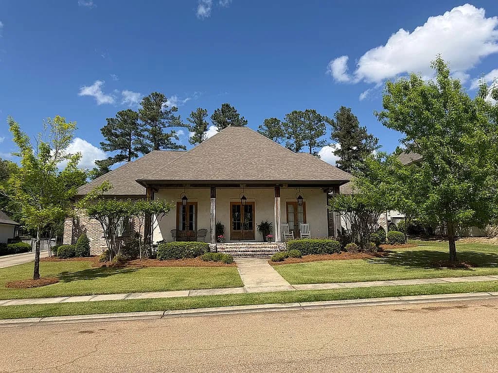 92 Cedar Woods Dr — exterior photo