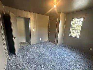 4552 Edwards St — exterior photo