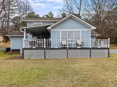 645 Winding Rd — exterior photo