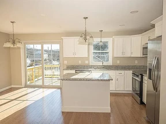 40 Farnum Pike #3 — exterior photo