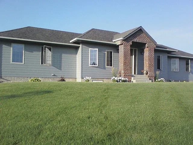46787 Valerie Pl — exterior photo