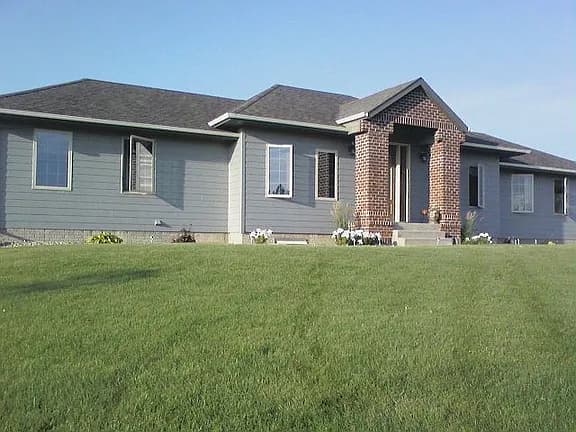 46787 Valerie Pl — exterior photo
