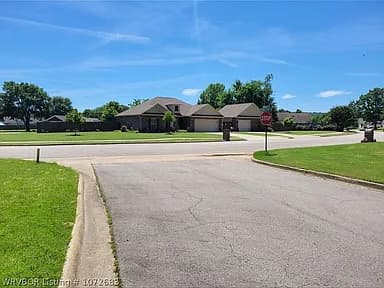 130 Ridgecrest Dr — exterior photo