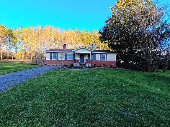 208 Cone Dr — exterior photo