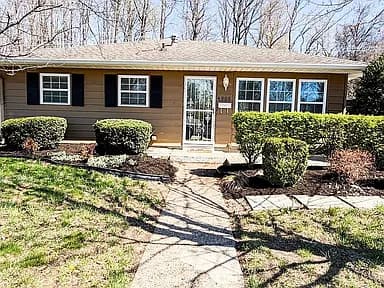 4905 Stratford Rd — exterior photo