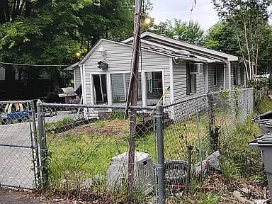220 Nevada St — exterior photo