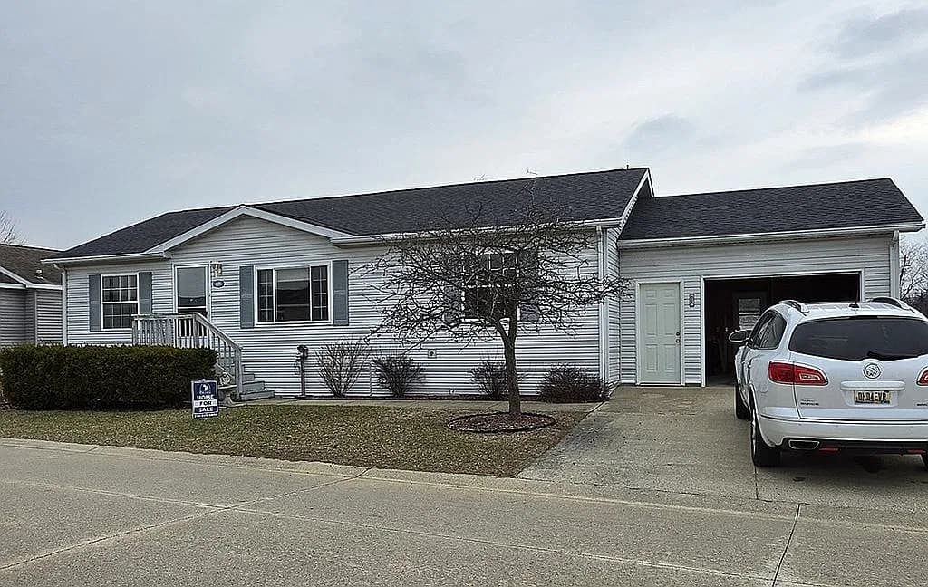 137 Pine Lakes Dr W Lot 21 — exterior photo