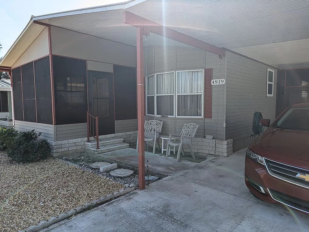 4919 Mullette Ln — exterior photo