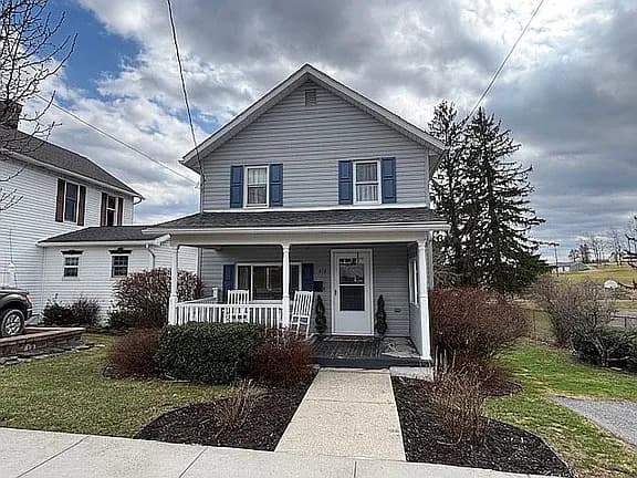 414 W Triumph St — exterior photo
