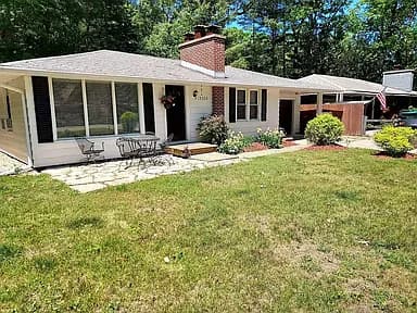 15383 Cove St — exterior photo