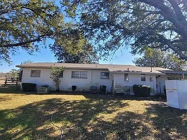 2064 Highway 173 — exterior photo