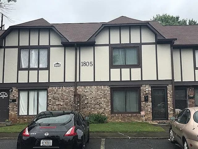 1805 Ashborough Cir SE APT D — exterior photo
