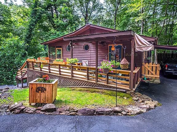 15 Ridge Ln — exterior photo