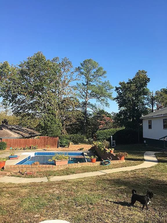 2900 Pruitt Dr — exterior photo
