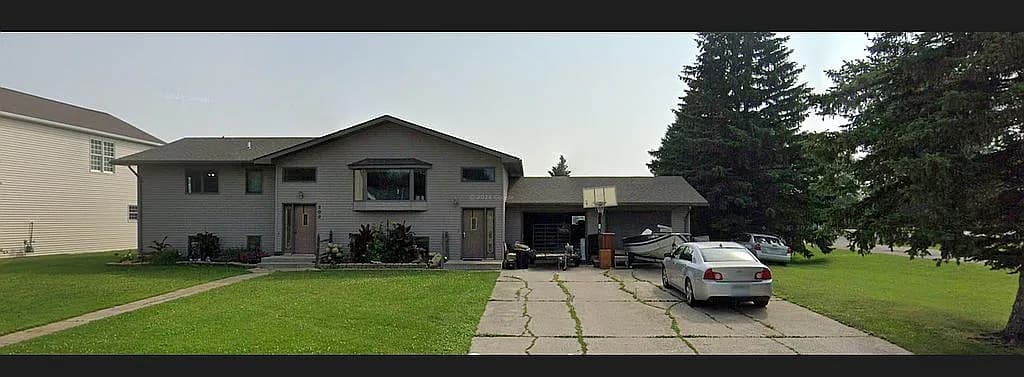 302 Cardinal Ave — exterior photo