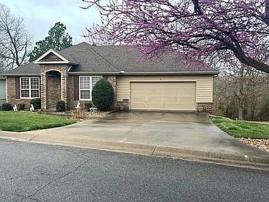 7 Glenbrook Ln — exterior photo