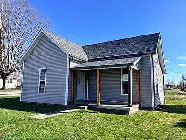 403 E Pearl St — exterior photo