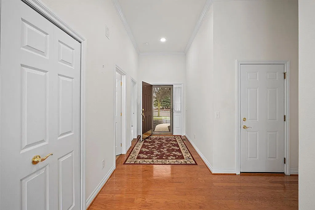 7372 Harbour Light Ct — exterior photo